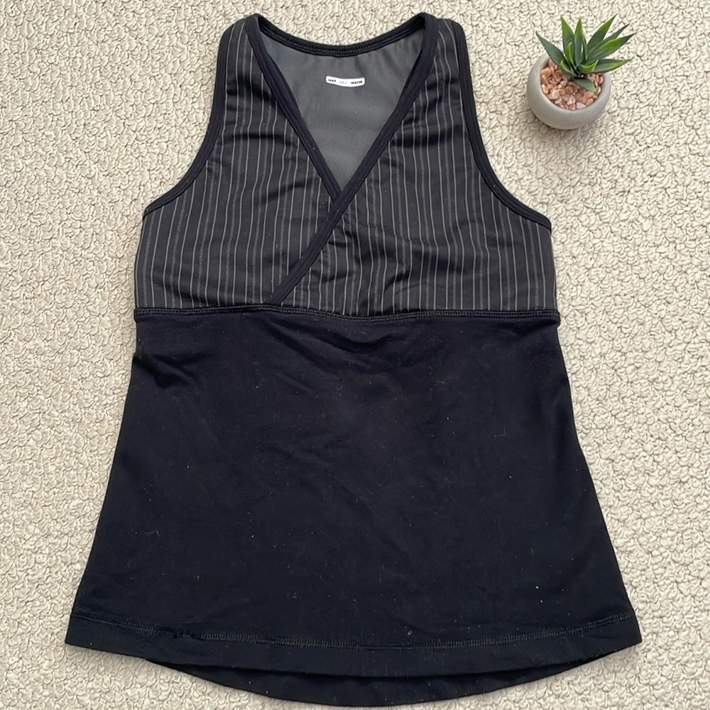 Lululemon deep v tank black with black and grey stripes